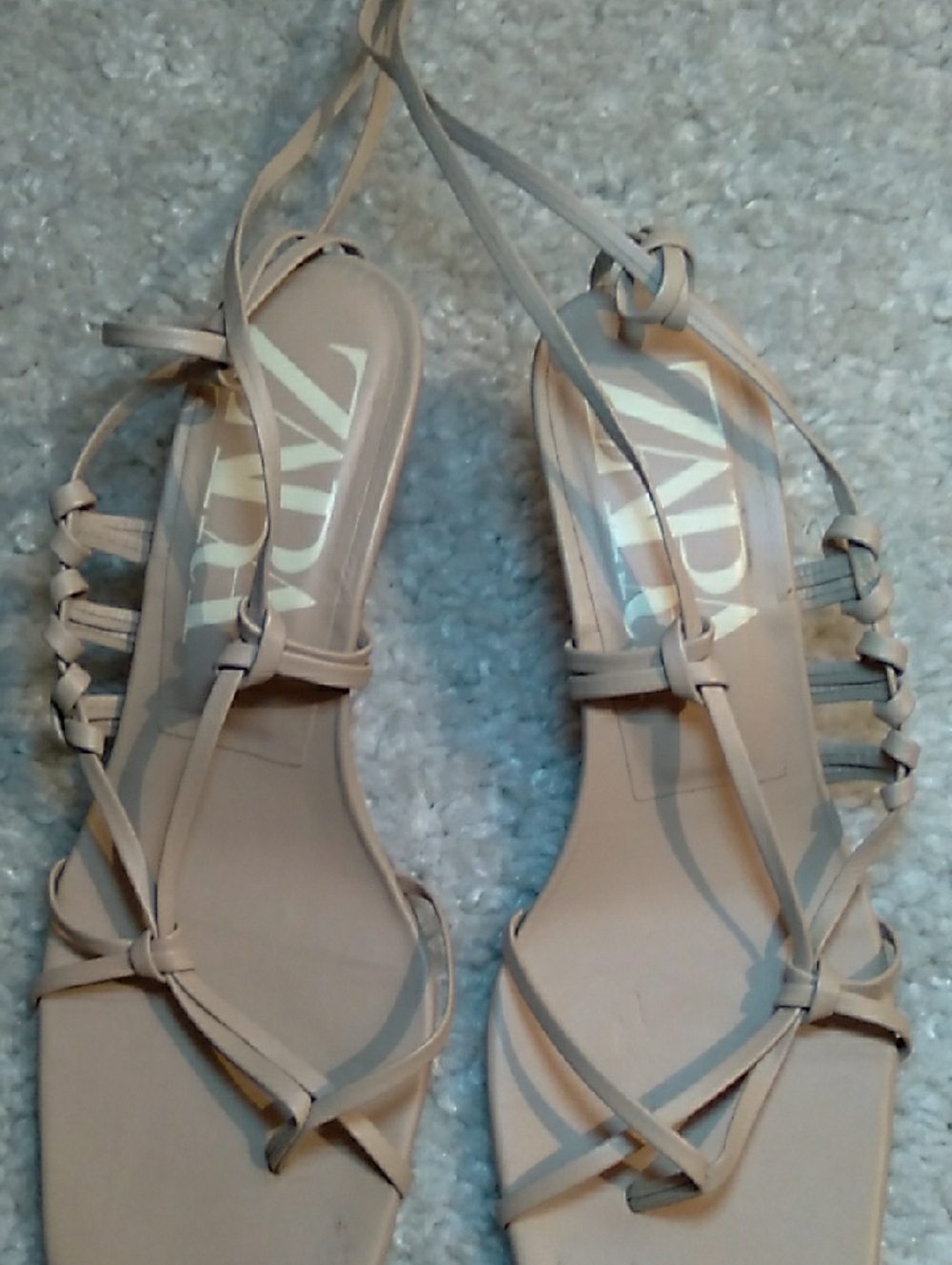 ZARA beige Side Briaded Thong Kitten Heel Sandals Size 8 - Picture 6 of 15